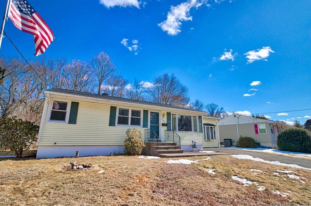 262 Celia Dr, Waterbury, CT 06716