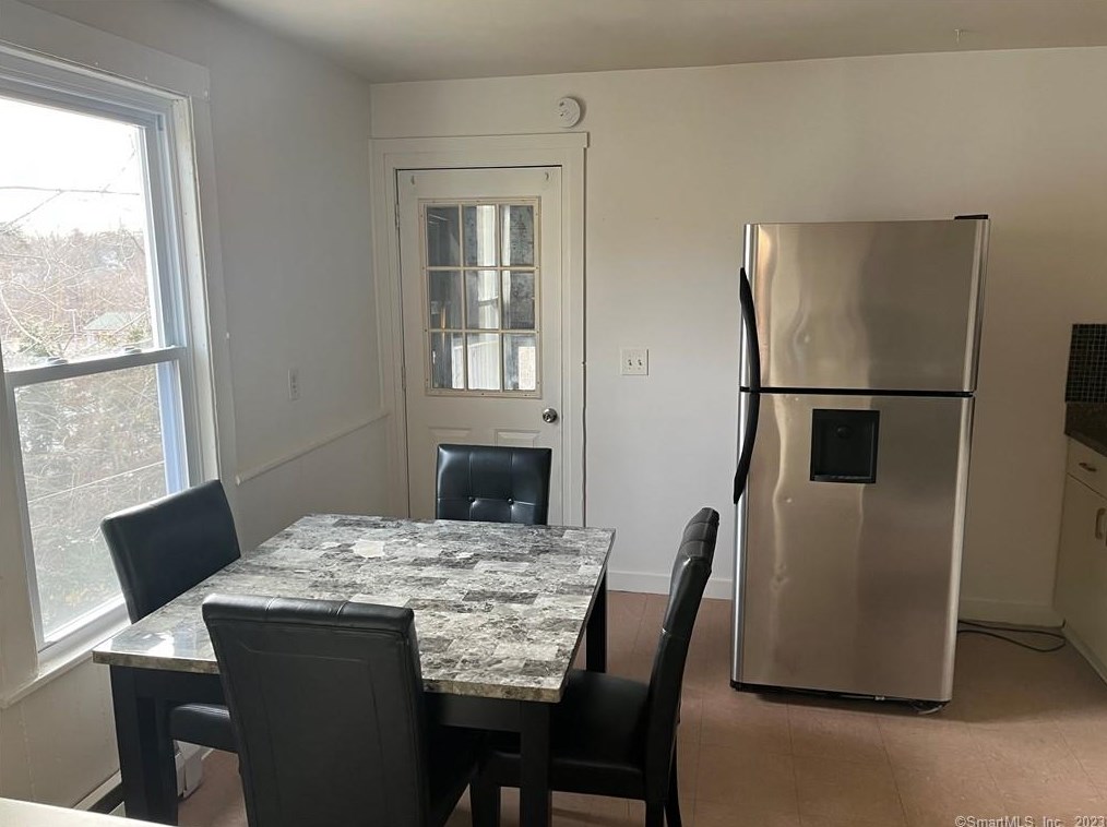 27 Wall St #2, Middletown, CT 06457