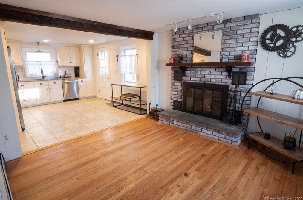 60 Norway St, Watertown, CT 06779