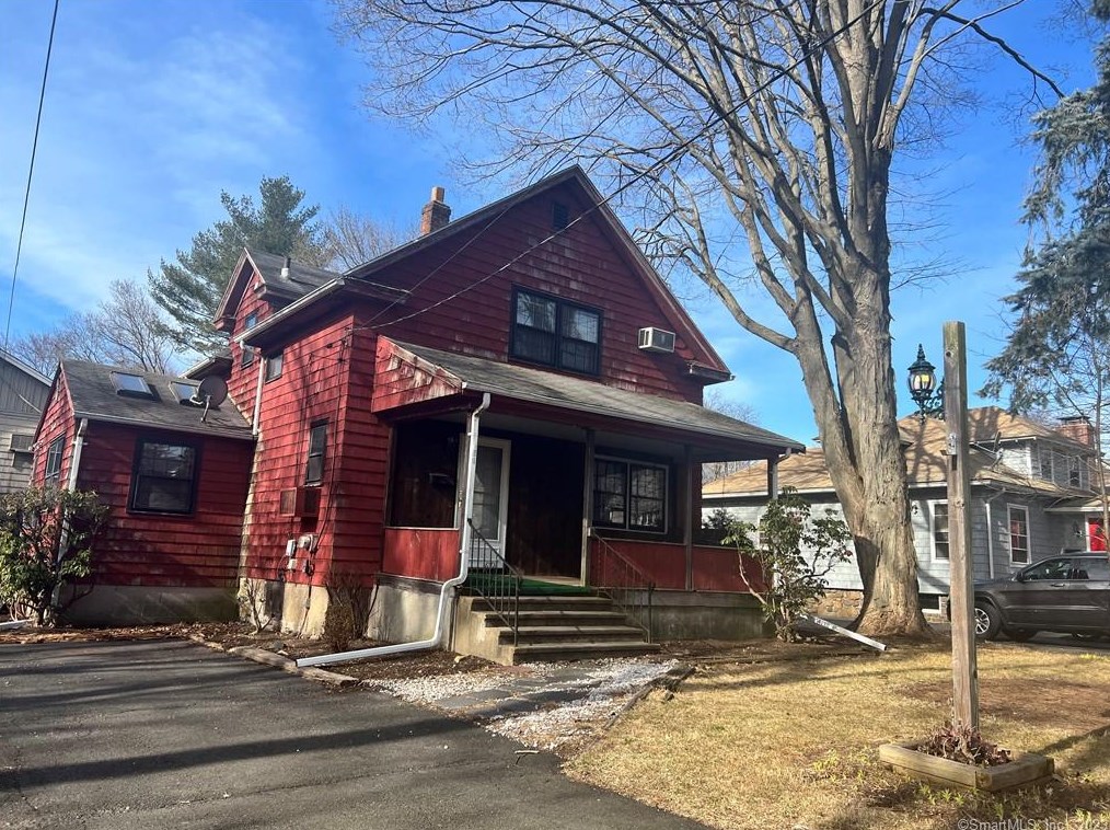 36 Gunn St, Milford, CT 06460