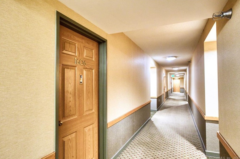 127 Greyrock Pl #1606, Stamford, CT 06901