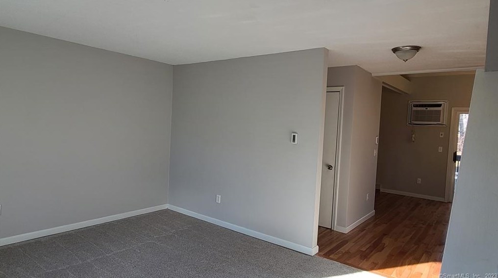 1 Abbott Rd #130, Ellington, CT 06029