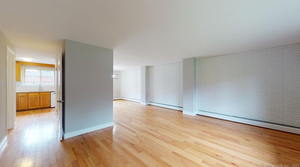 110 Churchill Dr #110, Hartford, CT 06111