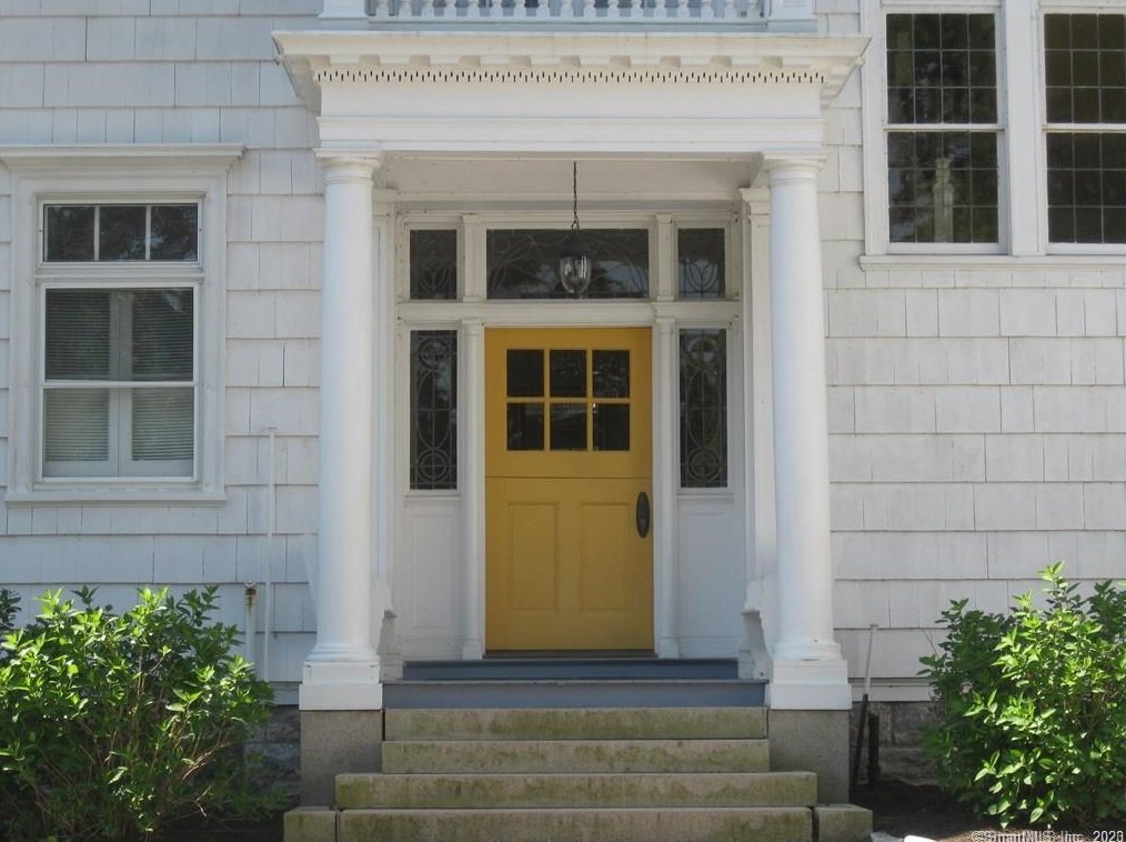 7 Hillcrest Dr #9, Stonington, CT 06378