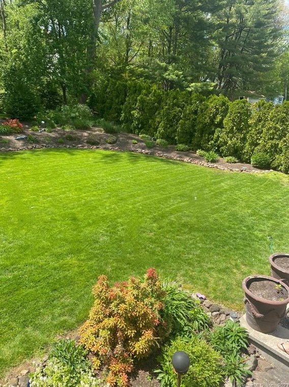 25 Violet Dr, Bristol, CT 06010