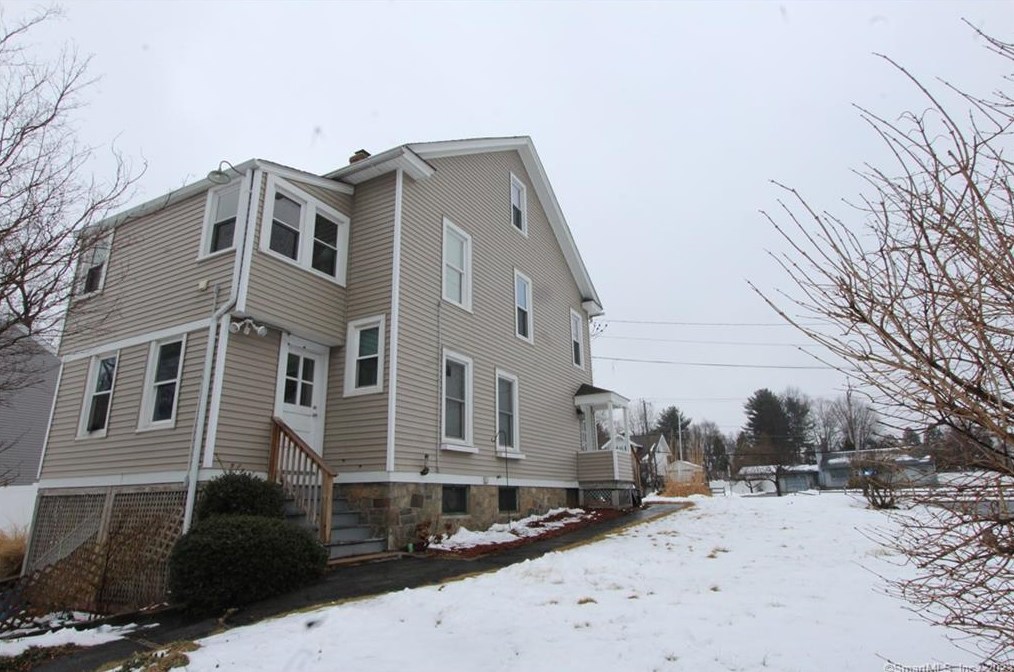 55 Robbins Ave, Hartford, CT 06111