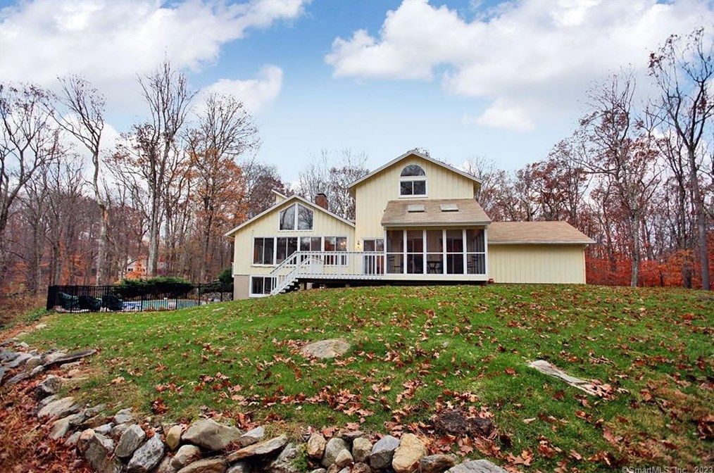 33 Birch Hill Rd, Weston, CT 06883-1709