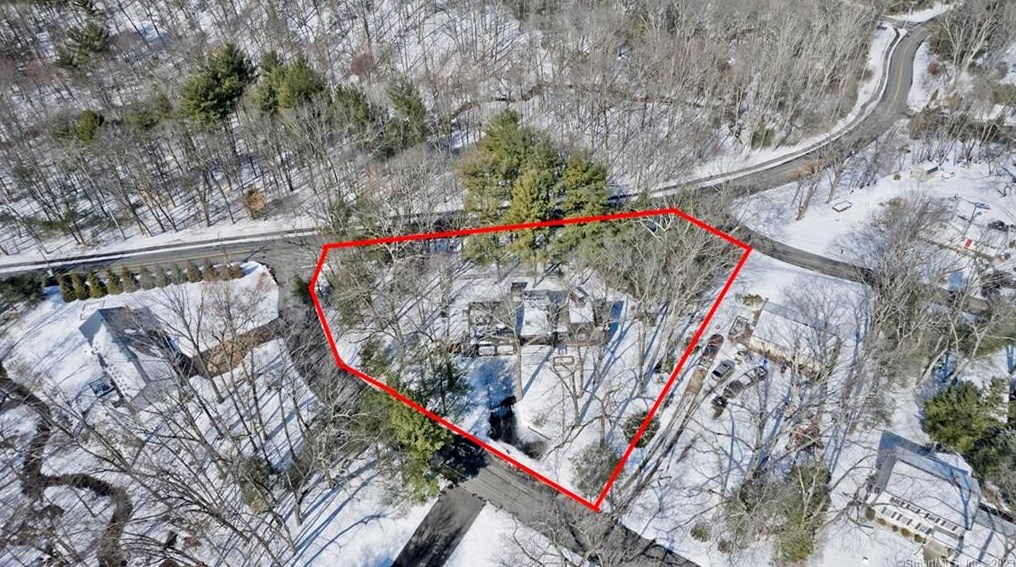 2 Fox Run Rd, Unionville, CT 06085