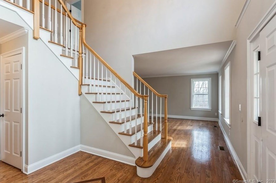 15 Orchard Ln, Middlefield, CT 06455