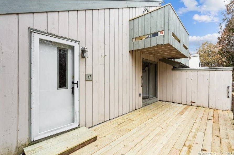 17 Polpis Ln, Guilford, CT 06437-1145