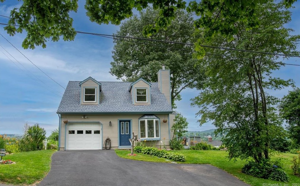 56 Skyline Dr, Brookfield Center, CT 06804