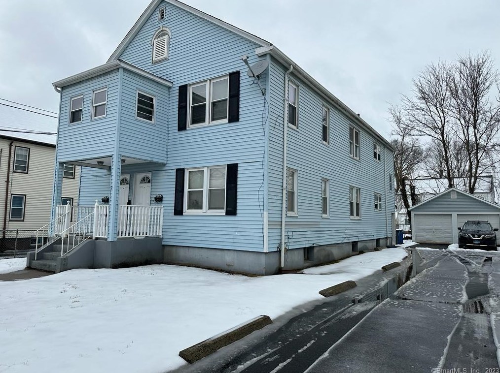 22 Andover St, Hartford CT  06112-1402 exterior