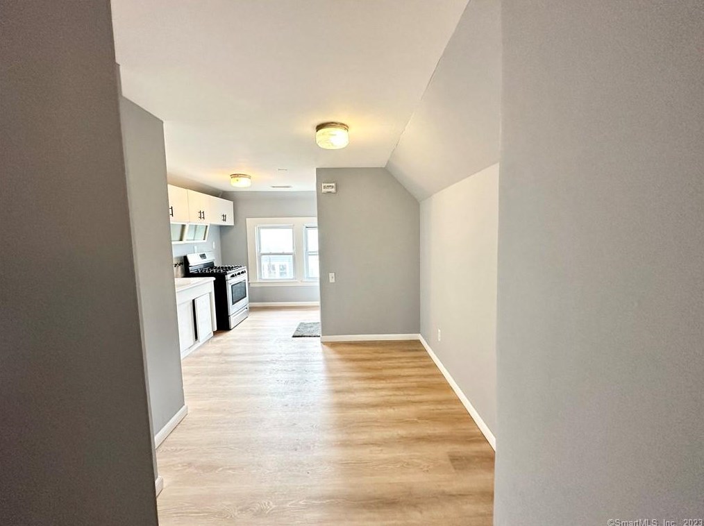 173 Coleman St, Bridgeport, CT 06604