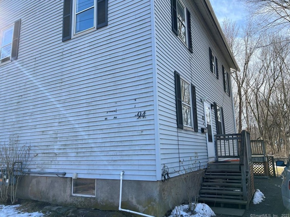 94 Columbia St, Meriden CT  06451-3102 exterior