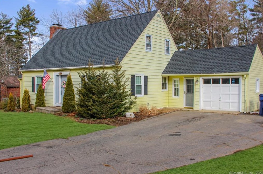 50 Silano Dr, Torrington, CT 06791