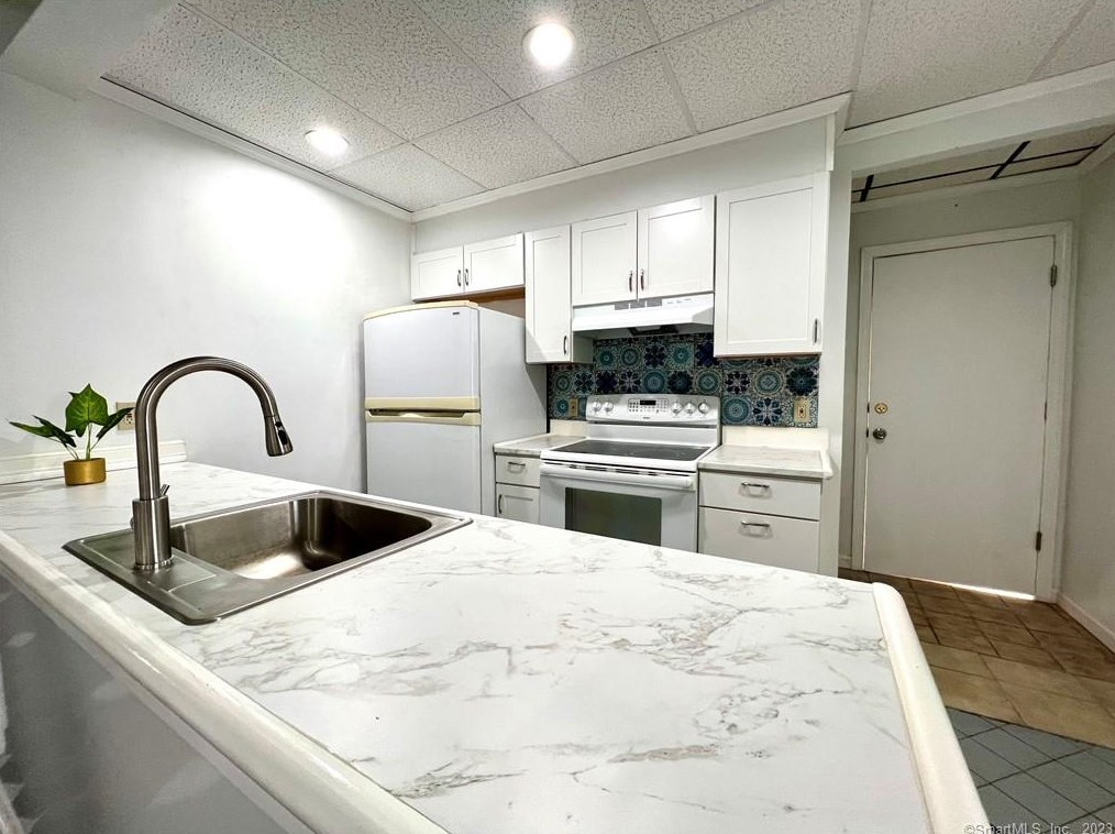 164 Meadow St, Union City CT  06770-4037 exterior