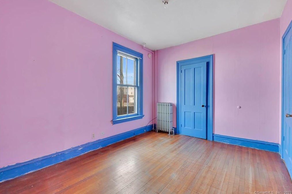 211 Franklin Ave, Hartford CT  06114-1339 exterior