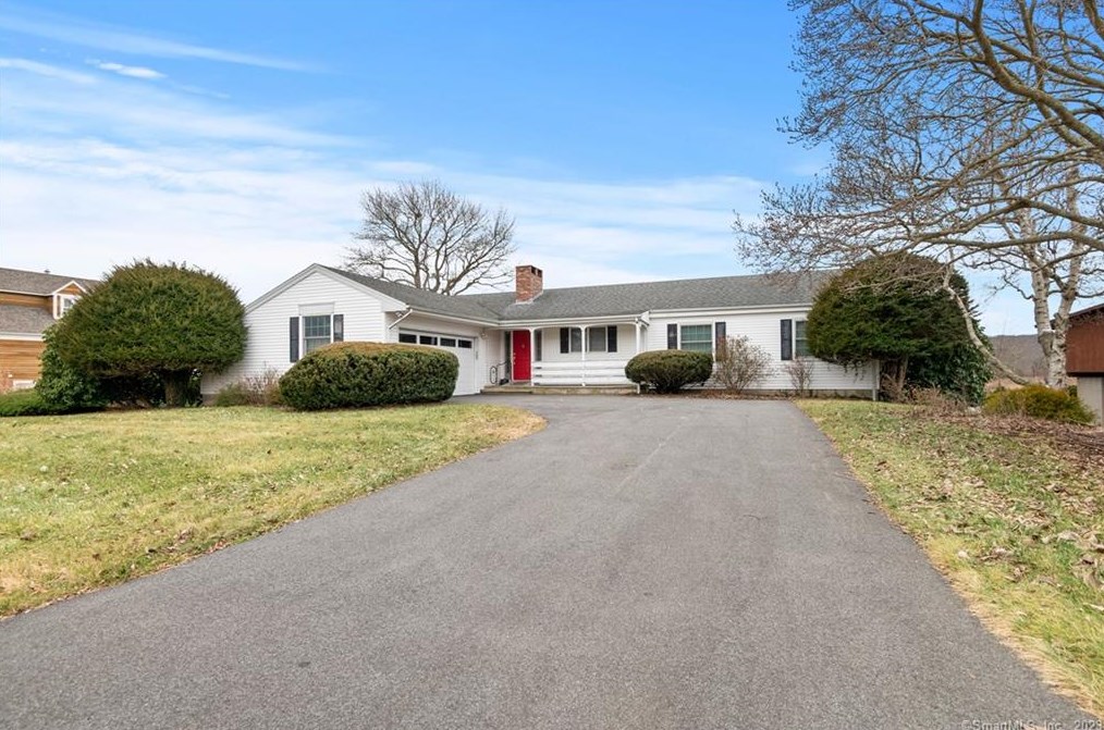 213 Neptune, Groton, CT 06340