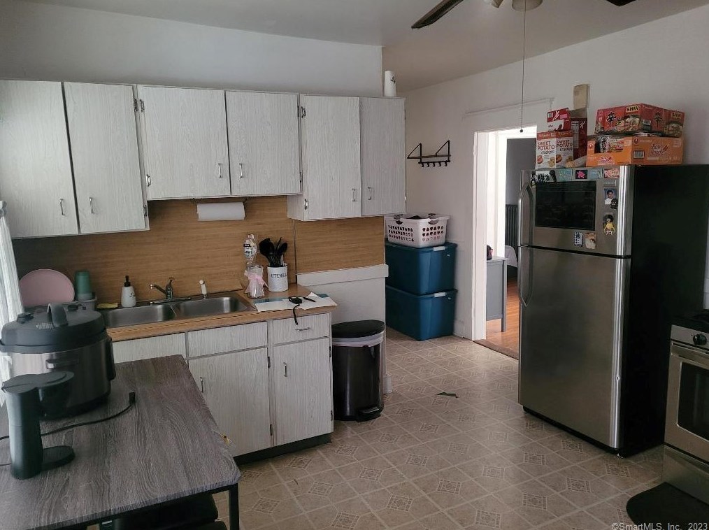 82 Highland Ave #2, Waterbury, CT 06708