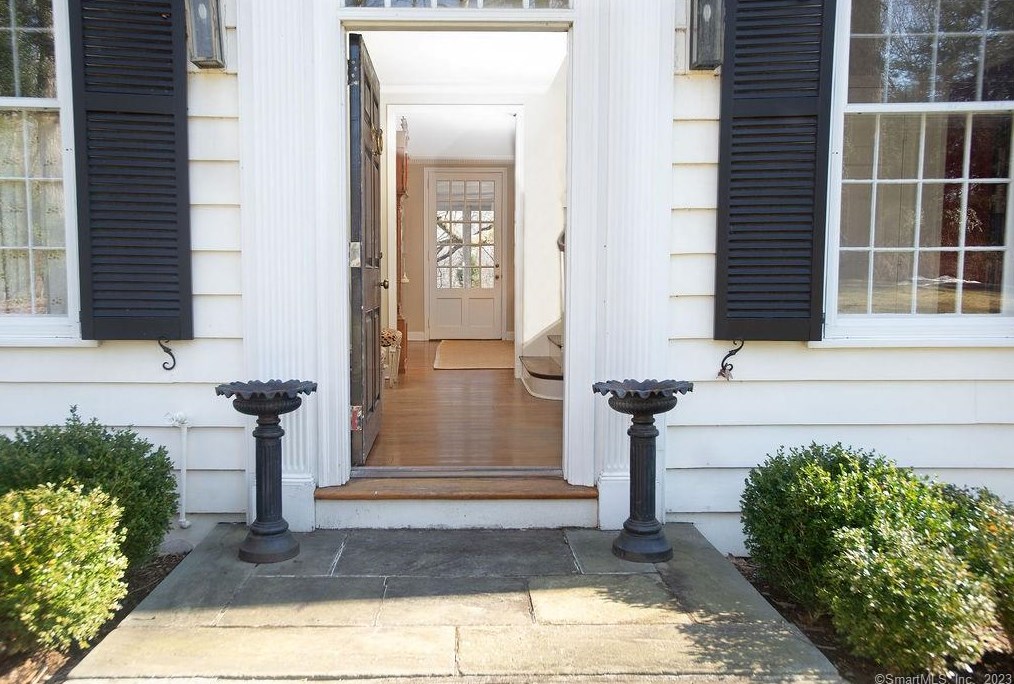 399 Laurel Rd, New Canaan, CT 06840
