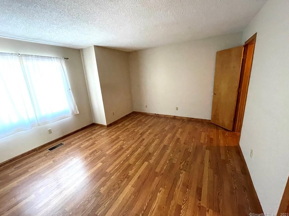 410 Emmett St #6, Bristol, CT 06010