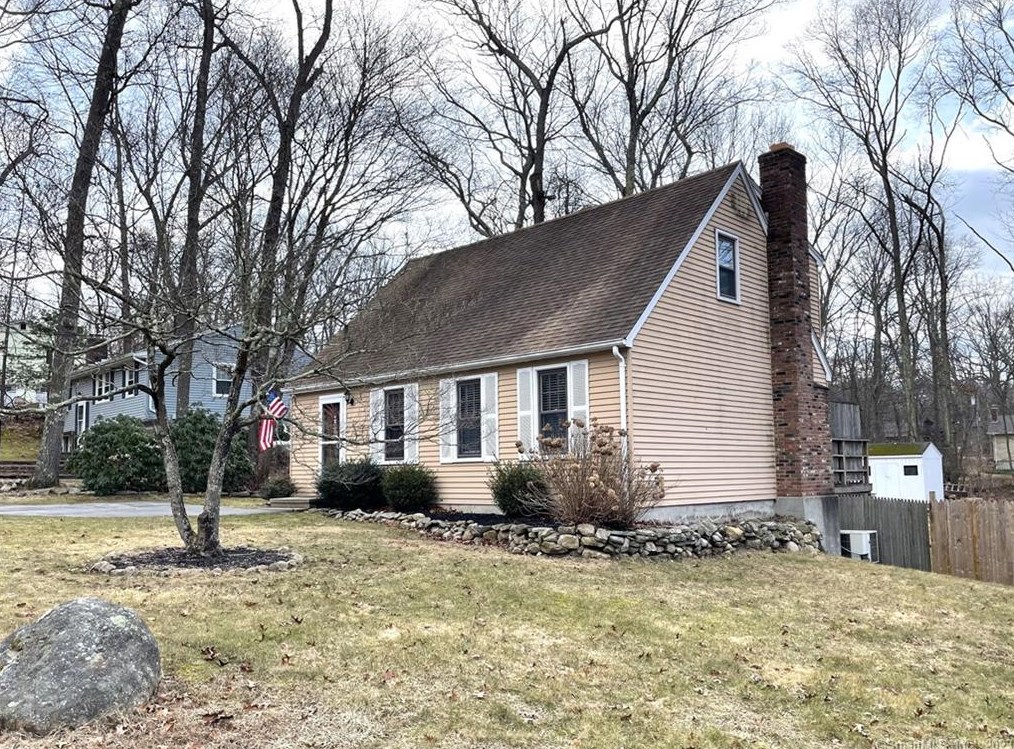 19 Maplewood, East Lyme, CT 06333