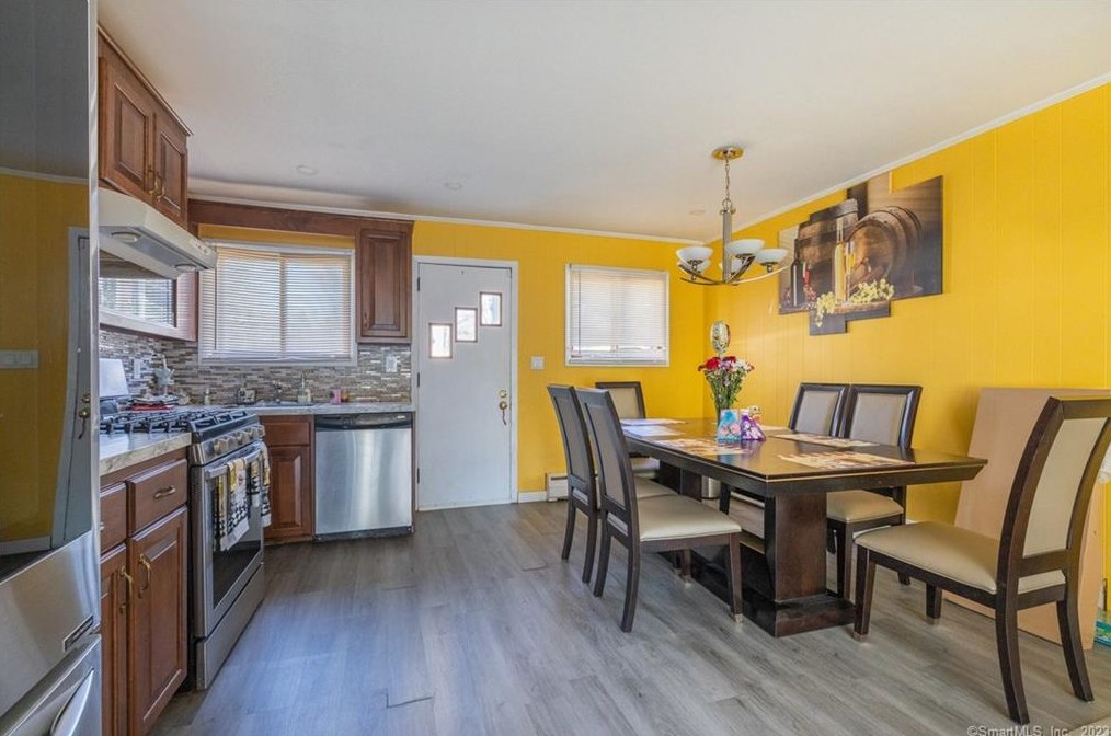 92 Priscilla St, Bridgeport, CT 06610