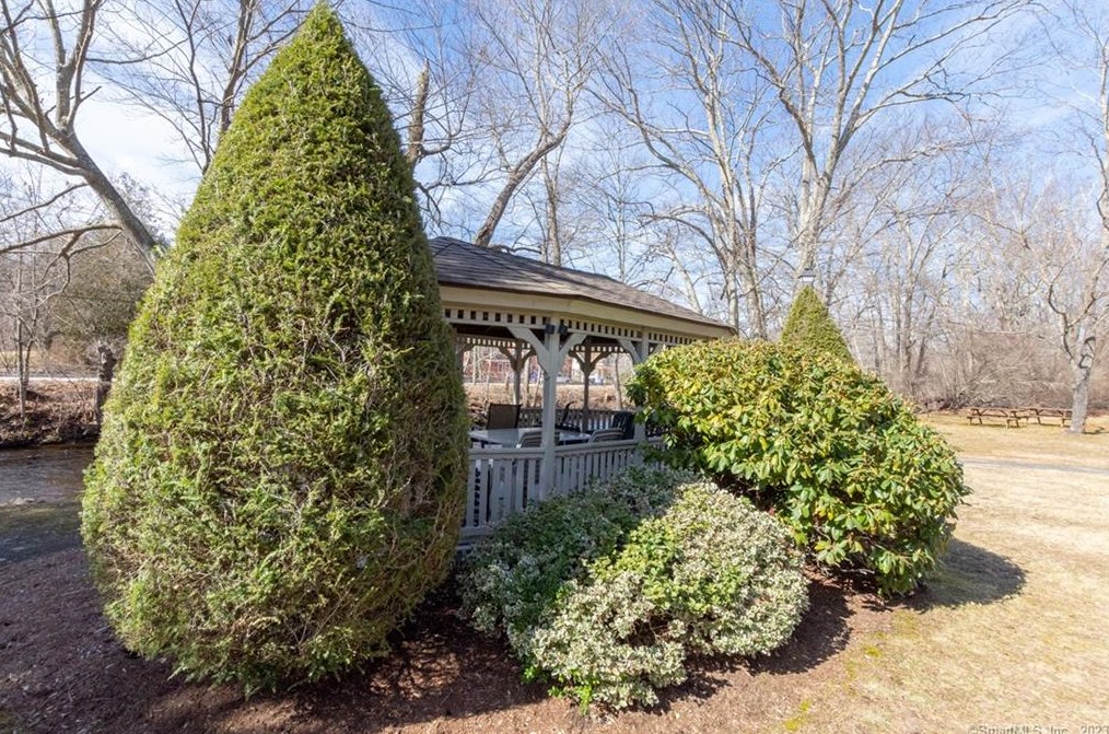45 Main St, Plainfield CT  06374-2218 exterior