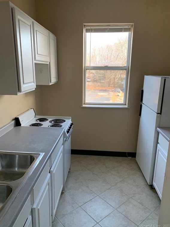 1064 Poquonnock Rd #1, Groton, CT 06340