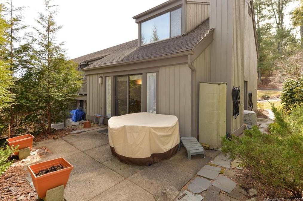 57 Heritage Vlg, Southbury, CT 06488-5510
