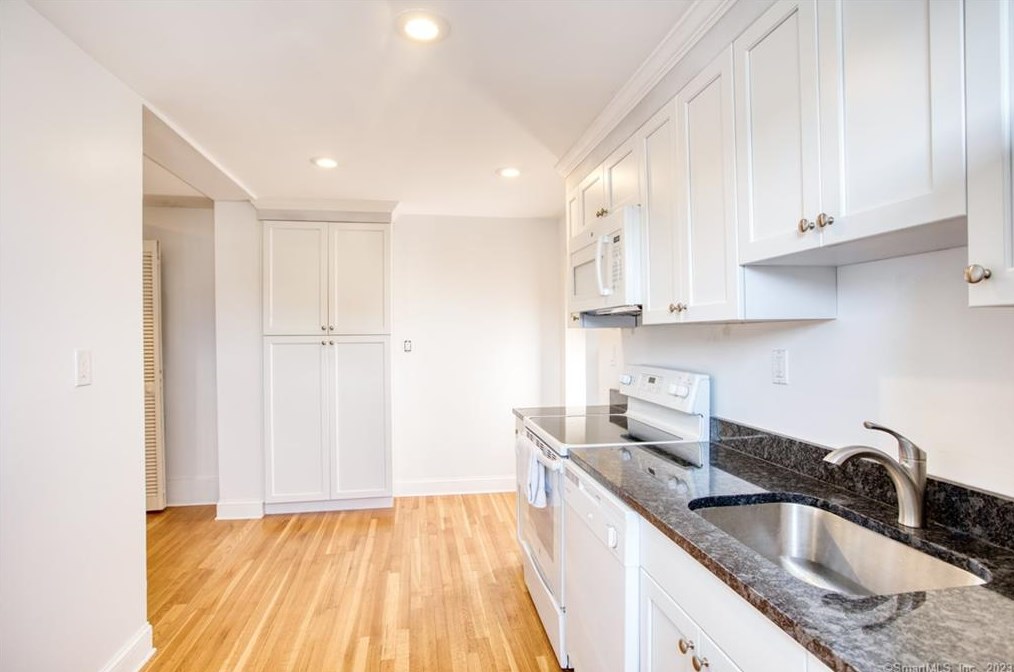 833 Summer St #3f, Stamford, CT