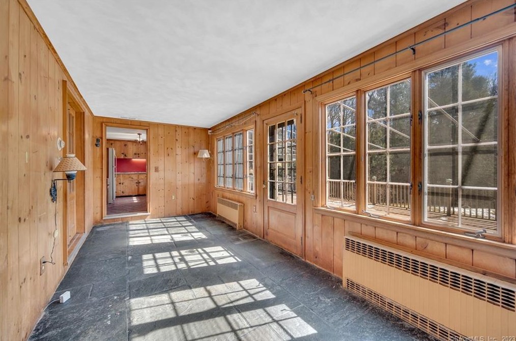 62 Nova Scotia Hill Rd, Watertown CT  06795-2007 exterior