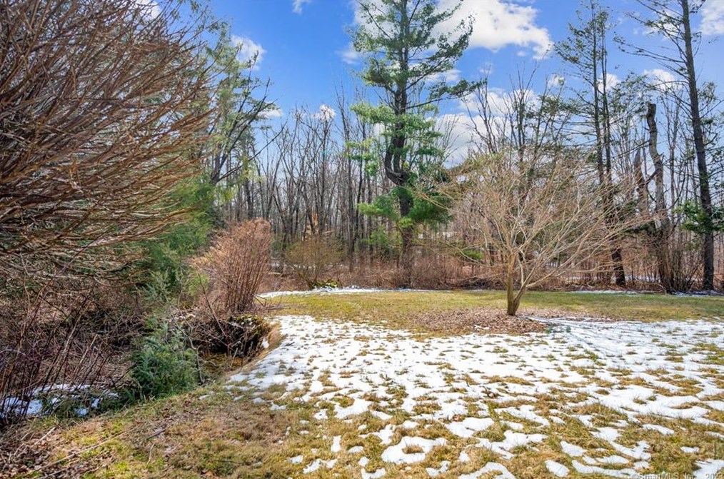 62 Nova Scotia Hill Rd, Watertown CT  06795-2007 exterior