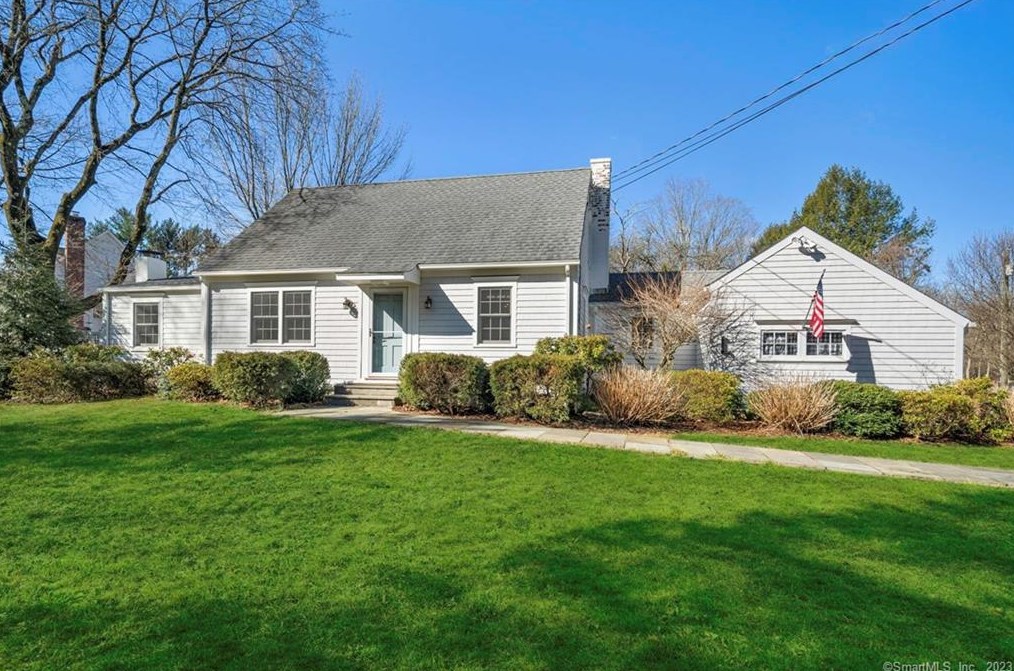 108 Weed St, New Canaan, CT 06840