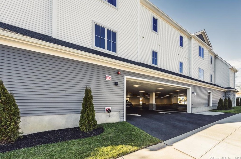783 Kings Hwy E #207, Fairfield, CT 06825