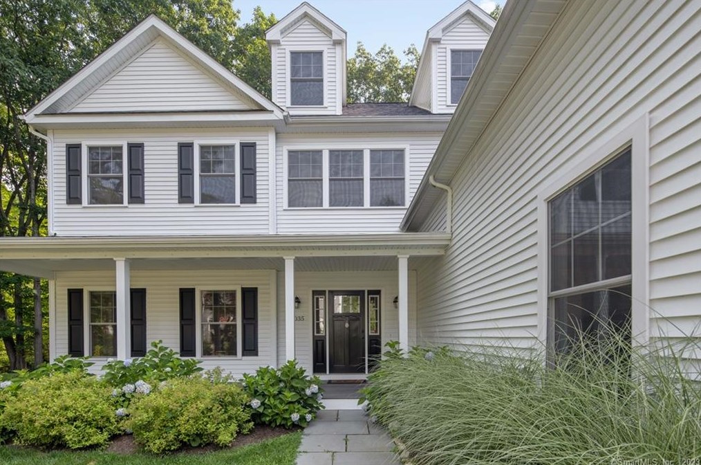 1035 Stillwater Rd, Stamford, CT 06902
