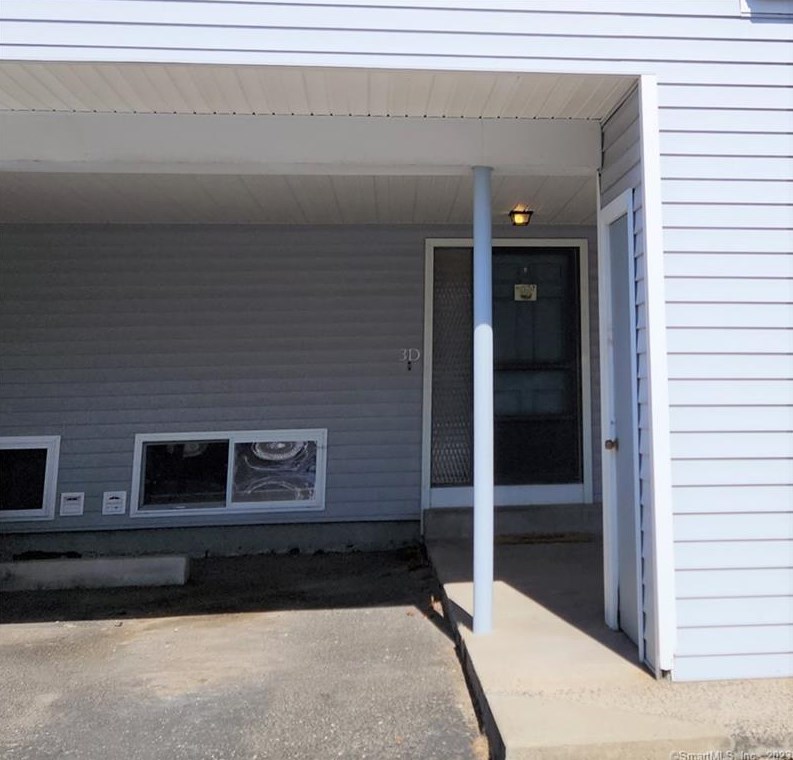 50 E Hill Rd Apt 3d, Collinsville, CT