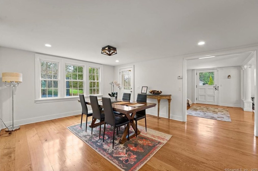 81 Compo Rd S Ln, Westport CT  06880 exterior