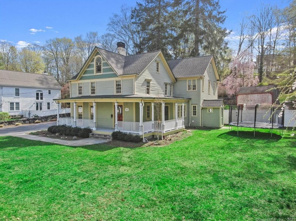 81 Compo Rd S Ln, Westport CT  06880 exterior