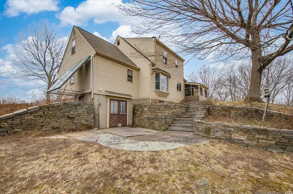129 Mountain Spring Rd, Tolland CT  06084-2932 exterior