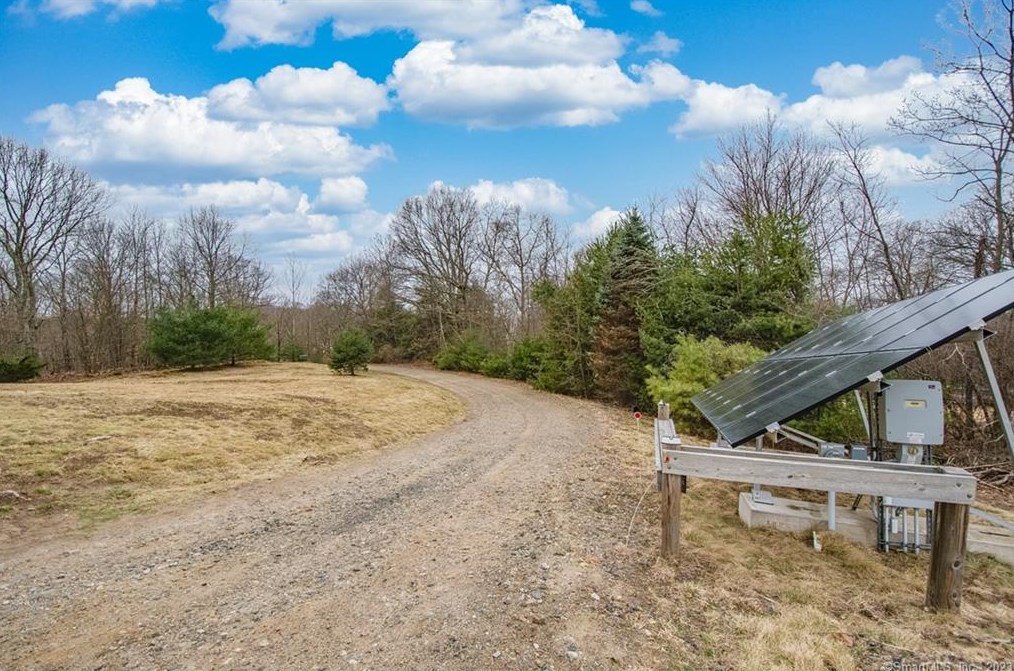 129 Mountain Spring Rd, Tolland CT  06084-2932 exterior