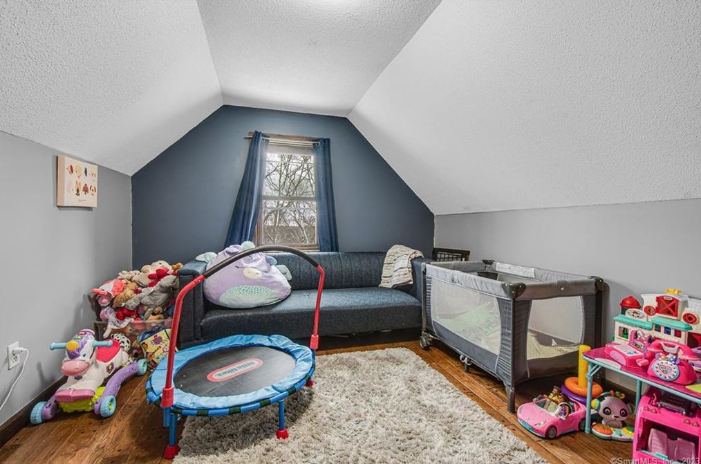 129 Mountain Spring Rd, Tolland CT  06084-2932 exterior
