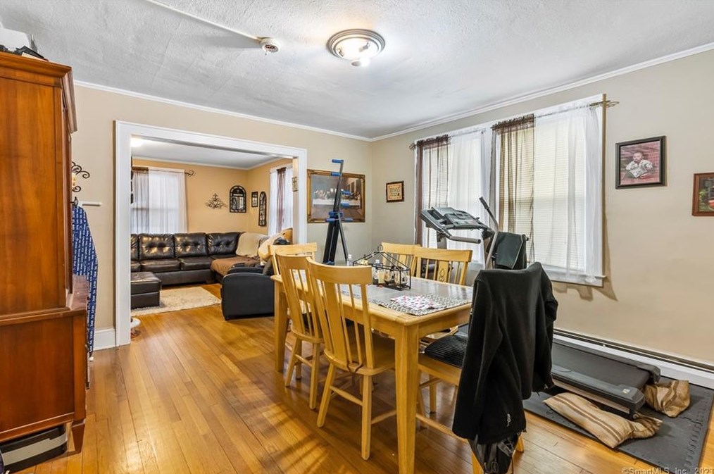 51 Bodwell St, Hartford CT 06114-2604 exterior