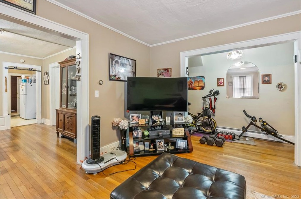 51 Bodwell St, Hartford CT 06114-2604 exterior