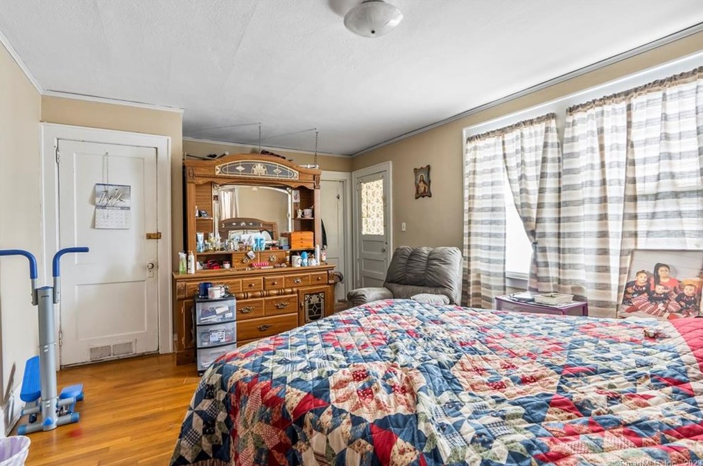 51 Bodwell St, Hartford CT 06114-2604 exterior