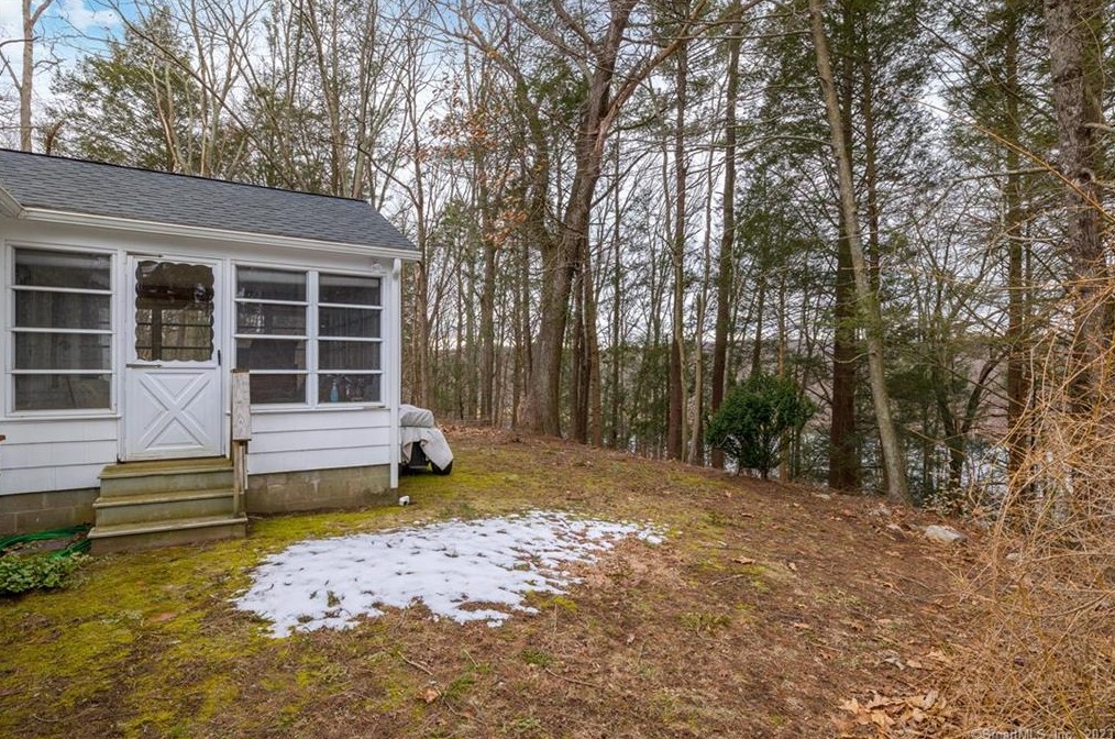 52 Woodland Dr, Woodstock, CT 06281-3033