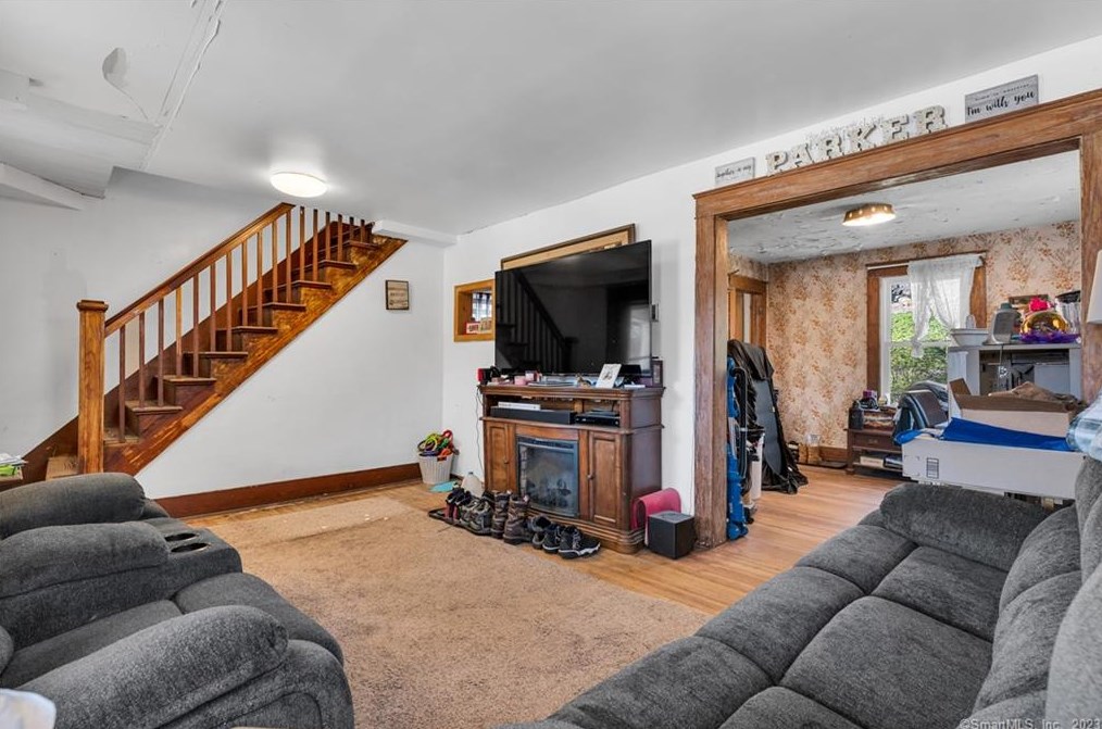 147 Main, Ivoryton, CT 06442