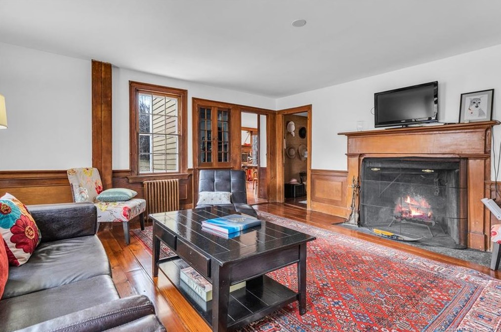 193 Horse Pond Rd, Madison CT  06443-2550 exterior