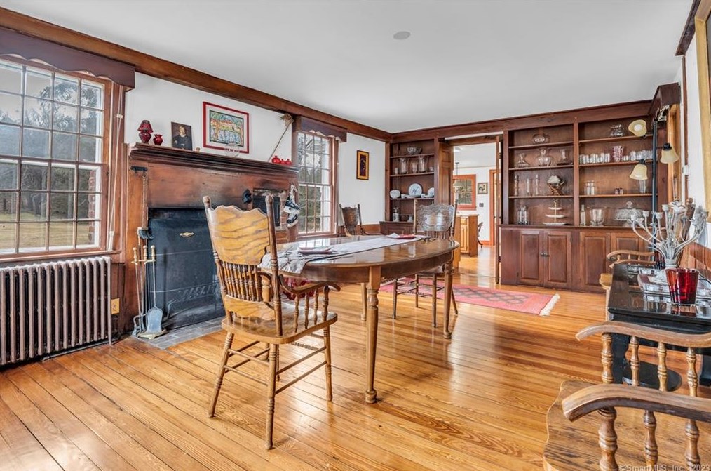 193 Horse Pond Rd, Madison CT  06443-2550 exterior