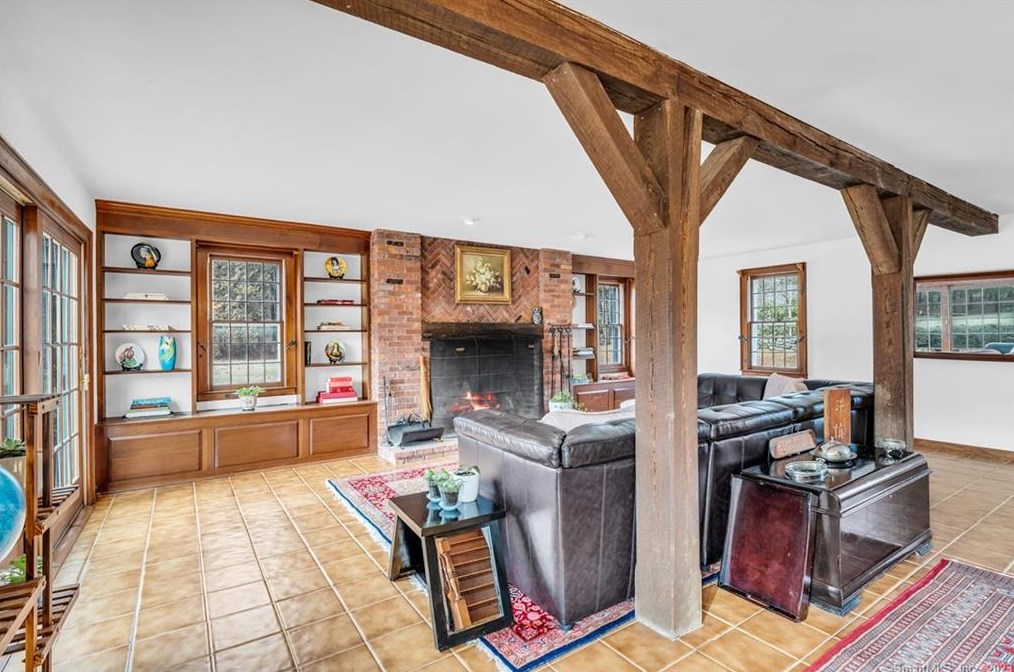 193 Horse Pond Rd, Madison CT  06443-2550 exterior
